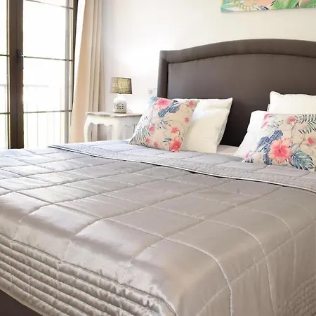 Penthouse Arqueros شقة