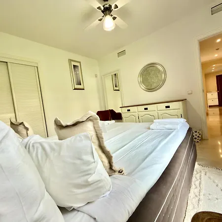 Penthouse Arqueros شقة *